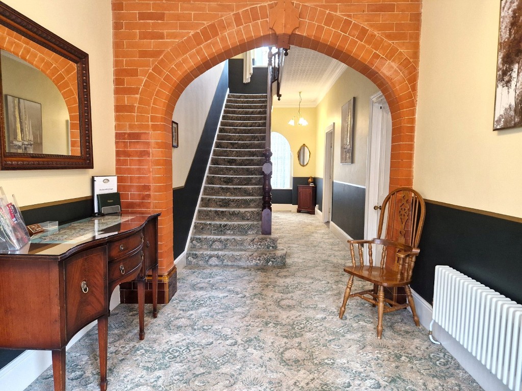 Bicclescombe Grange large hallway